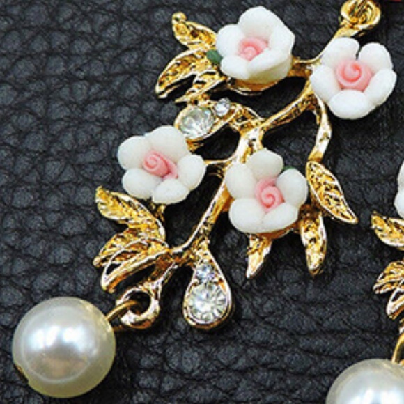 Gold Color Alloy Rhinestone Pearl Flower Pink Drop Jewel earrings Betsey Johnson - Picture 8 of 9